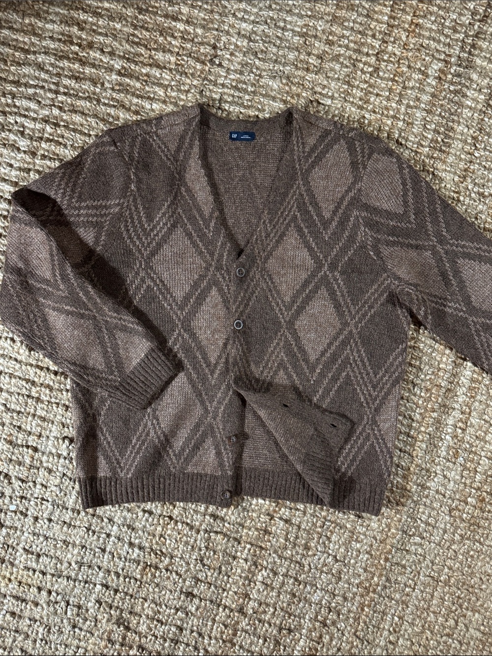 GAP Men's Brown Oversized Argyle V-Neck Cardigan NWOT Large